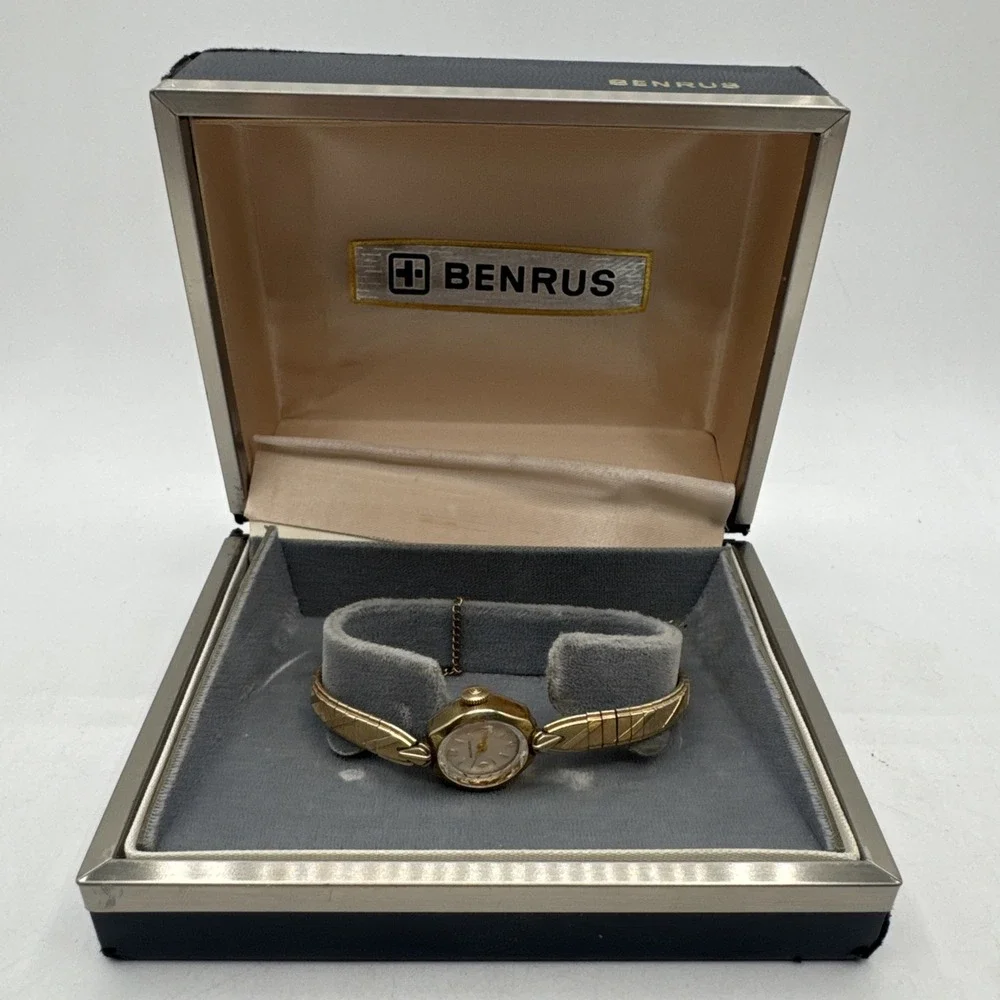 Benrus 1940-50s Vintage Unique 10K Rolled Gold Bezel Womans Wrist Watch Working